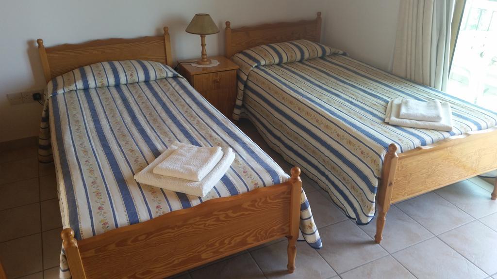 Pissouriana Hotel Apartments المظهر الخارجي الصورة