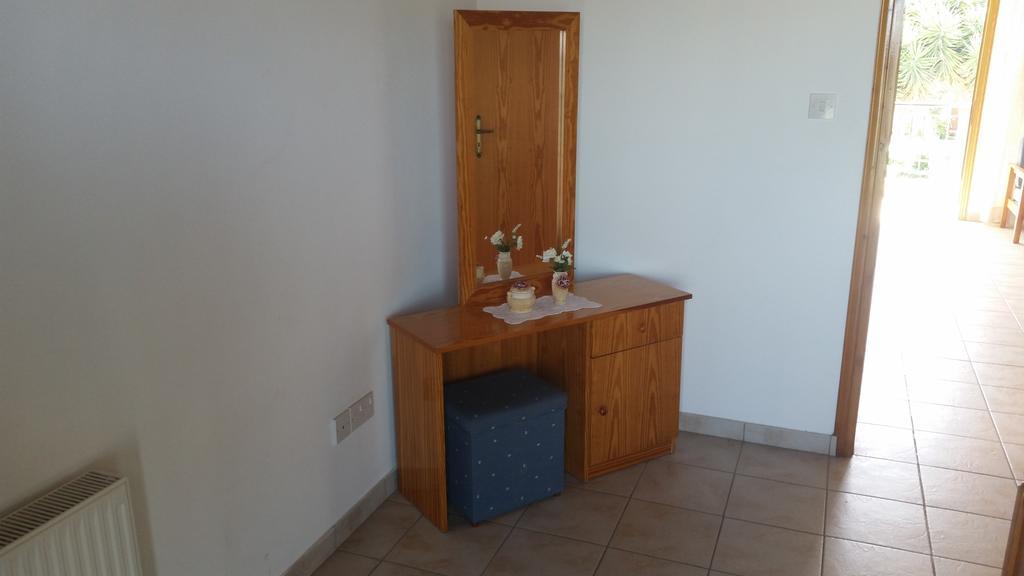 Pissouriana Hotel Apartments المظهر الخارجي الصورة