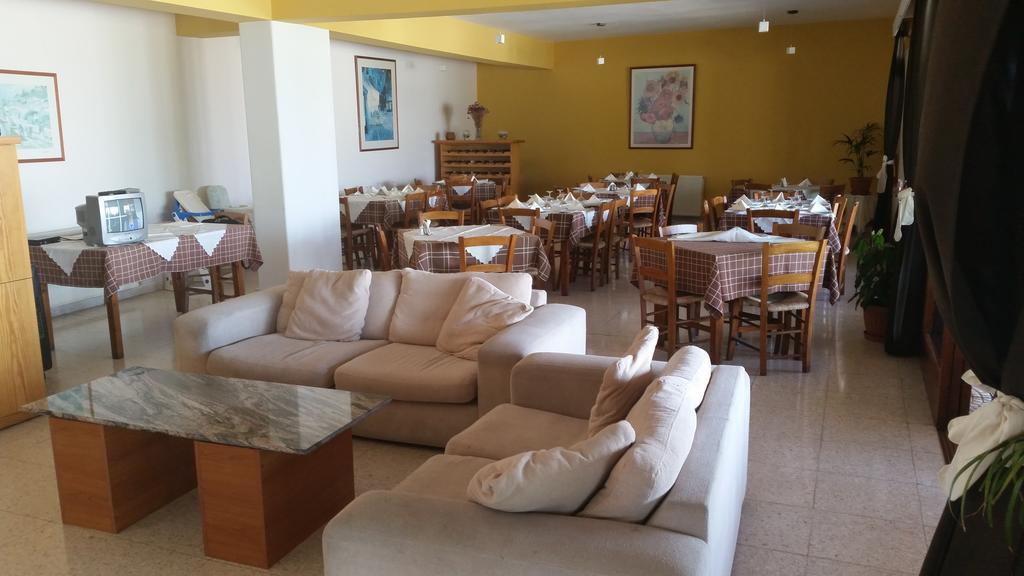 Pissouriana Hotel Apartments المظهر الخارجي الصورة