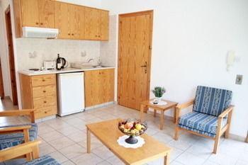 Pissouriana Hotel Apartments المظهر الخارجي الصورة